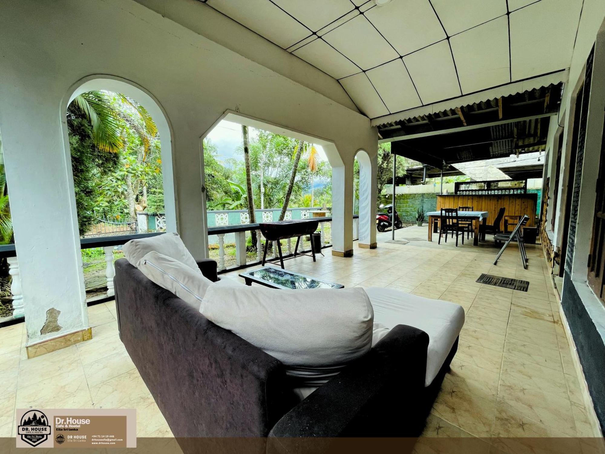 Dr House Ella - Hostel & Cafe Екстер'єр фото