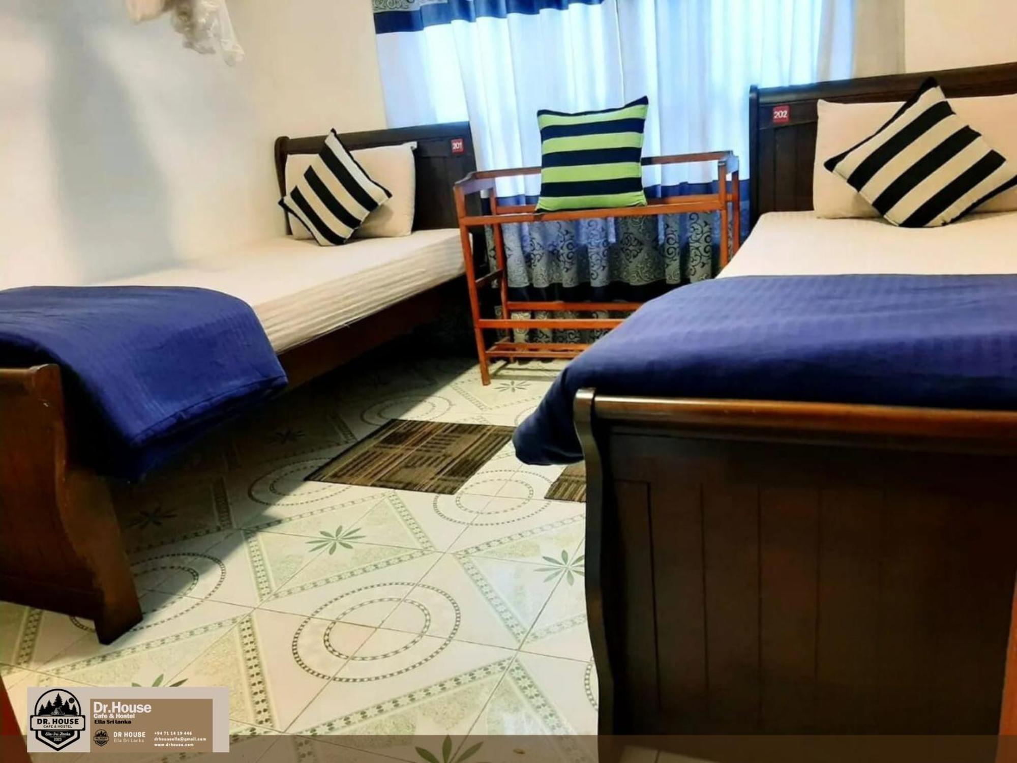 Dr House Ella - Hostel & Cafe Екстер'єр фото