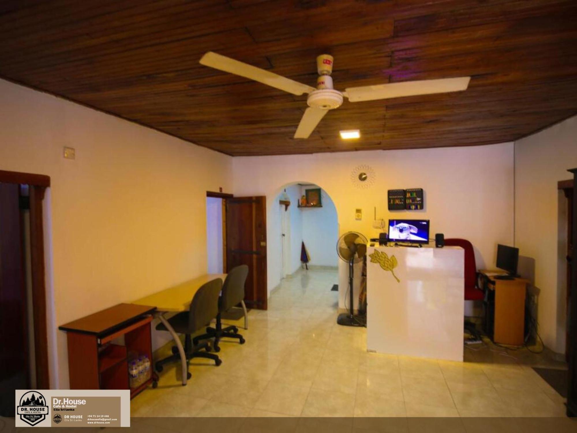 Dr House Ella - Hostel & Cafe Екстер'єр фото