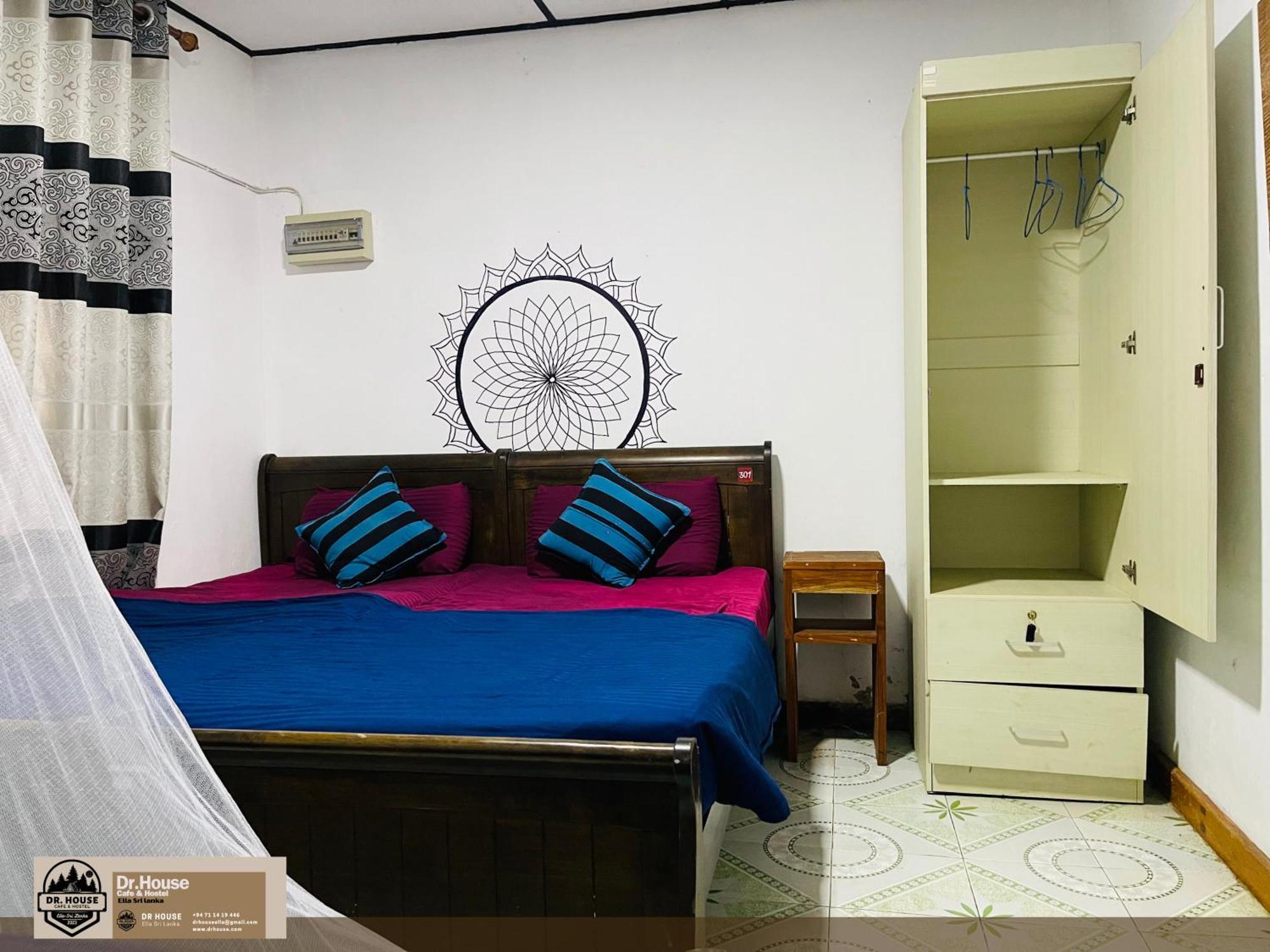 Dr House Ella - Hostel & Cafe Екстер'єр фото