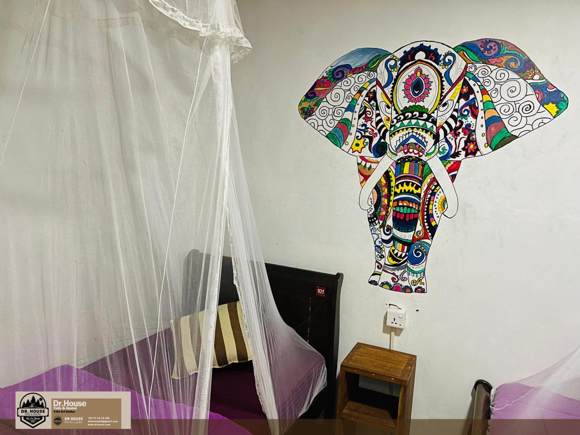 Dr House Ella - Hostel & Cafe Екстер'єр фото
